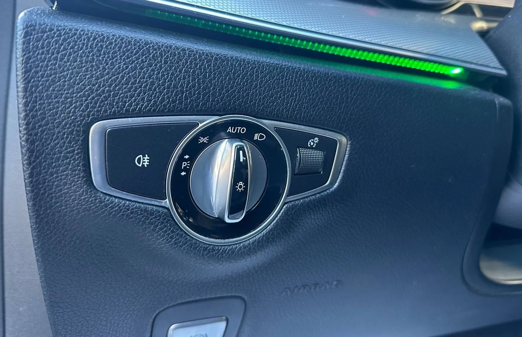 Zunanja slika - Mercedes-Benz E-Razred - E 220 d FULL LED TEMPOMAT NAVI 360 KAMERA PDC ... - 17