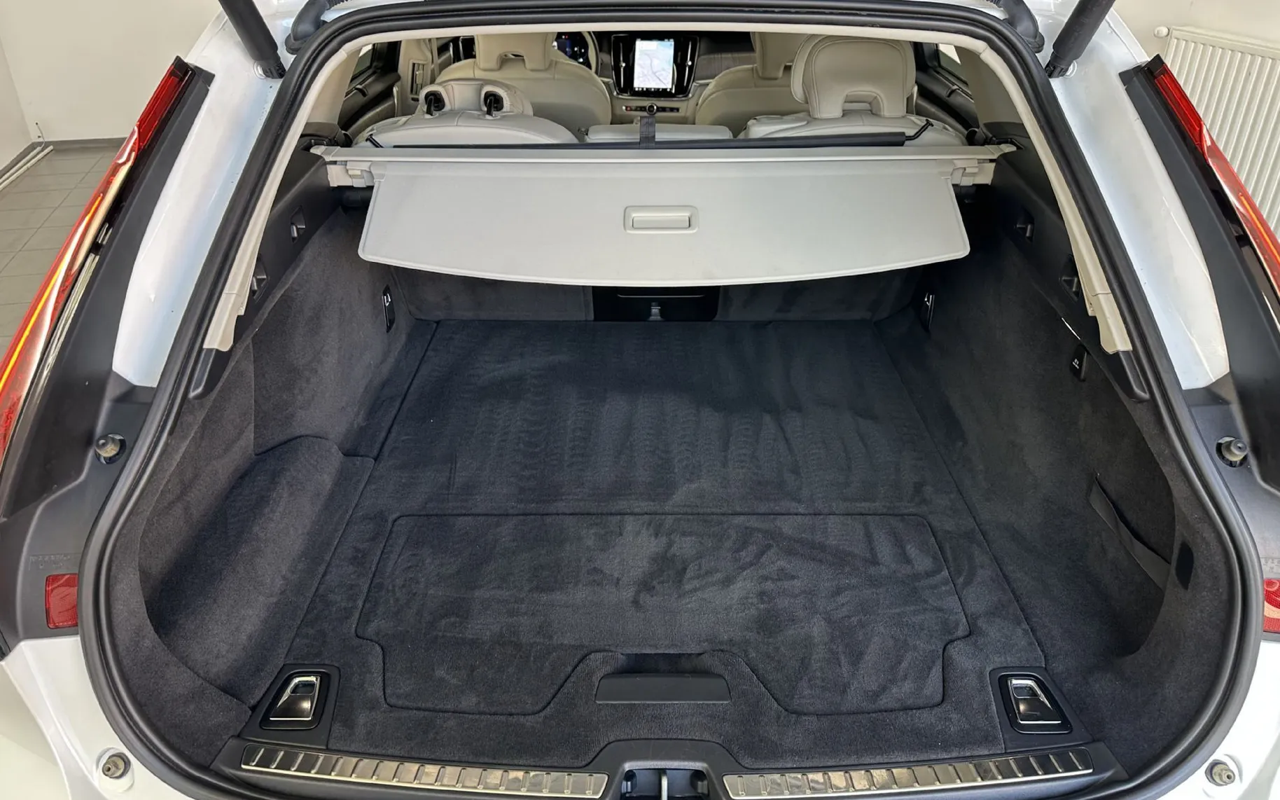 Notranja slika - Volvo V90 Cross Country - 2.0 B4 D Ultimate AWD.KAMERA.LED.PANORAMA - 17