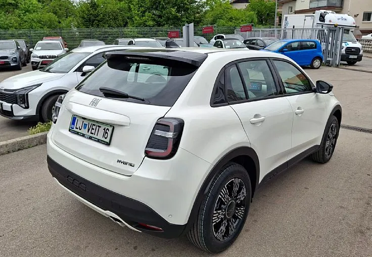 Zunanja slika - Fiat 600 - 1.2 T3 Hybrid DCT 145 - 4