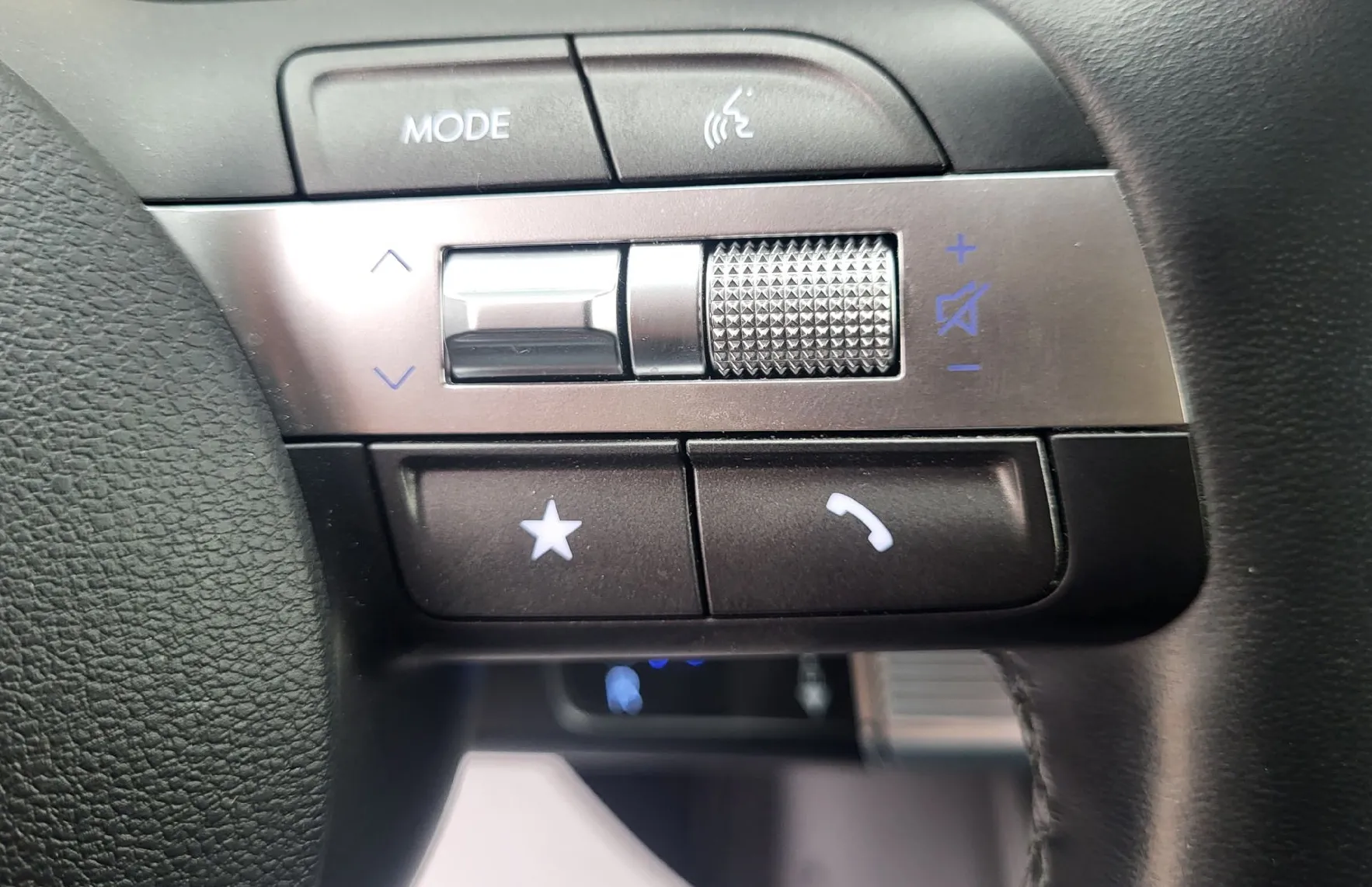 Zunanja slika - Hyundai Kona - EV 48.4 kWh Premium slo-1last-tov.garancija-navi - 10