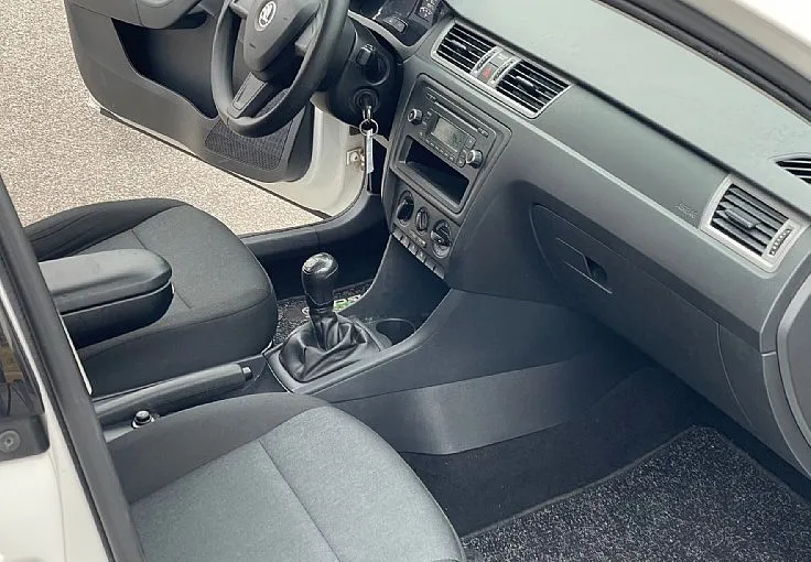 Zunanja slika - Škoda Rapid - Spaceback 1.2 TSI Active - 7