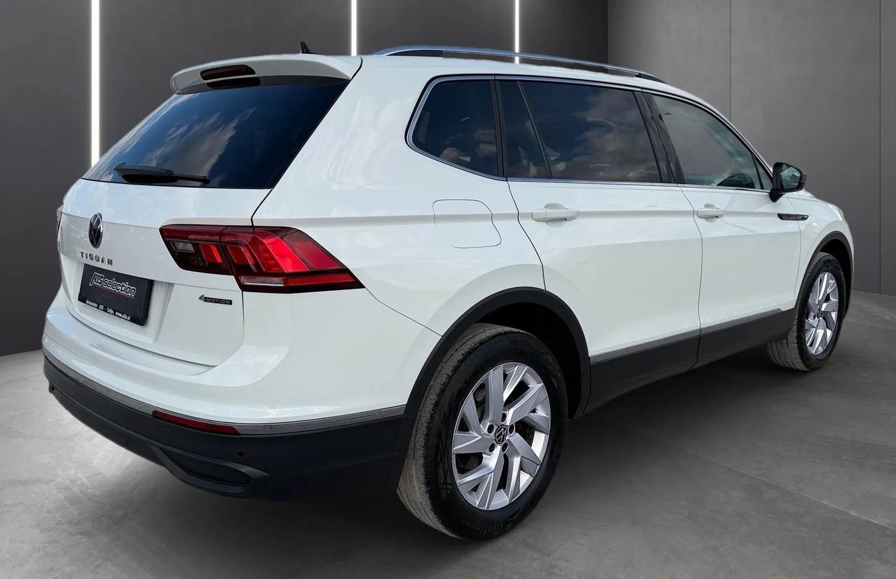 Zunanja slika - VW Tiguan Allspace - 2.0 TDI DSG 4M 110kW Life-ACC-Vlečna kljuka-LED - 3