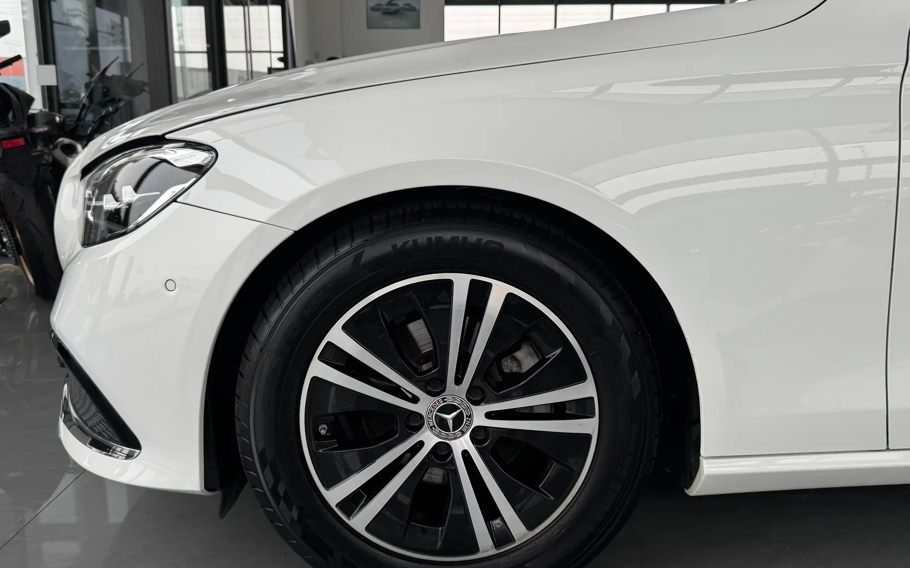 Zunanja slika - Mercedes-Benz E-Razred - E220d-AVANTGARDE-AUT-LED-NAVI-DIGITAL-PREMIUM-MY23 - 8