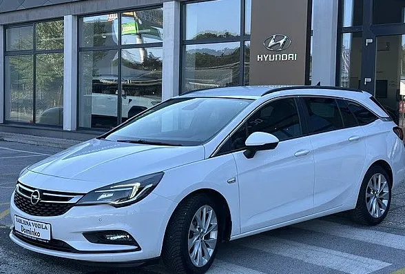 Zunanja slika - Opel Astra - Sports Tourer 1.6 CDTI°°Veliki servis narejen - 2