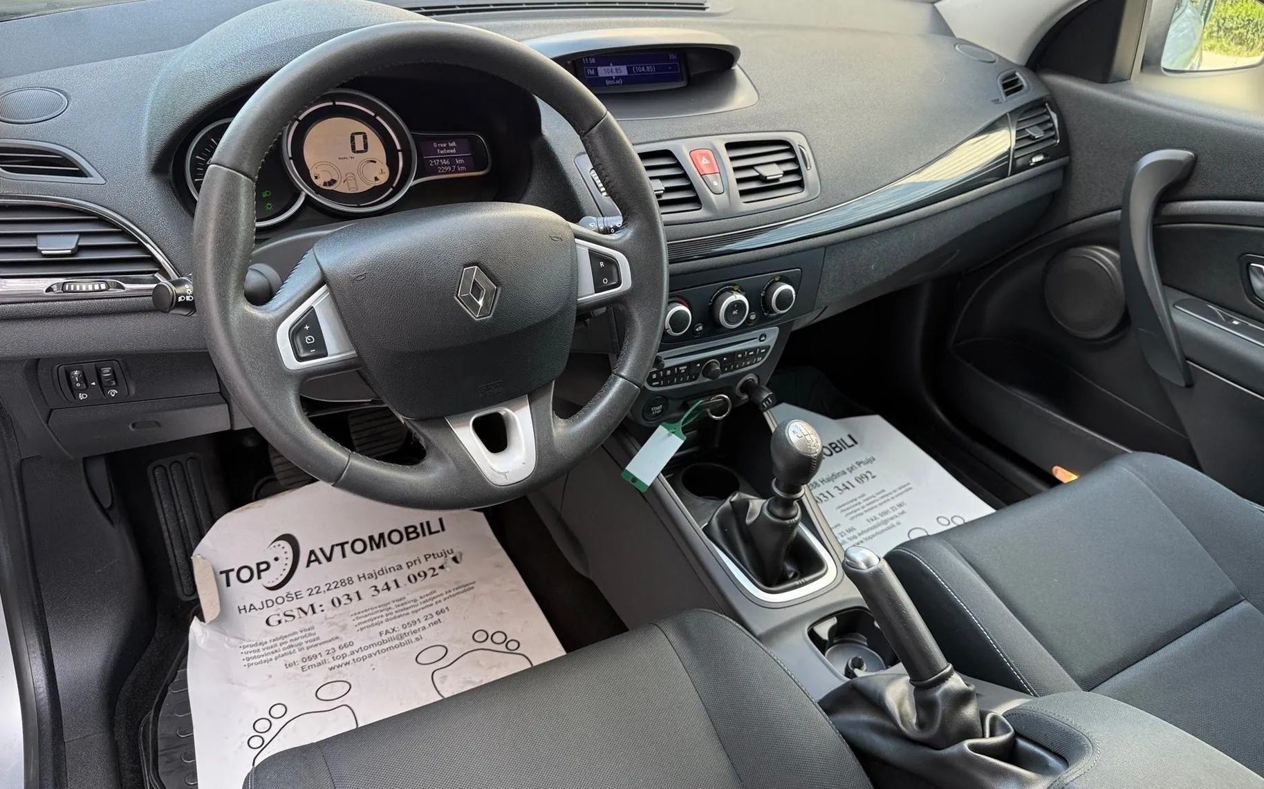 Zunanja slika - Renault Mégane - Megane 1.6 16V SLOVENSKO VOZILO REDNO SERVISIRANO TOP - 19