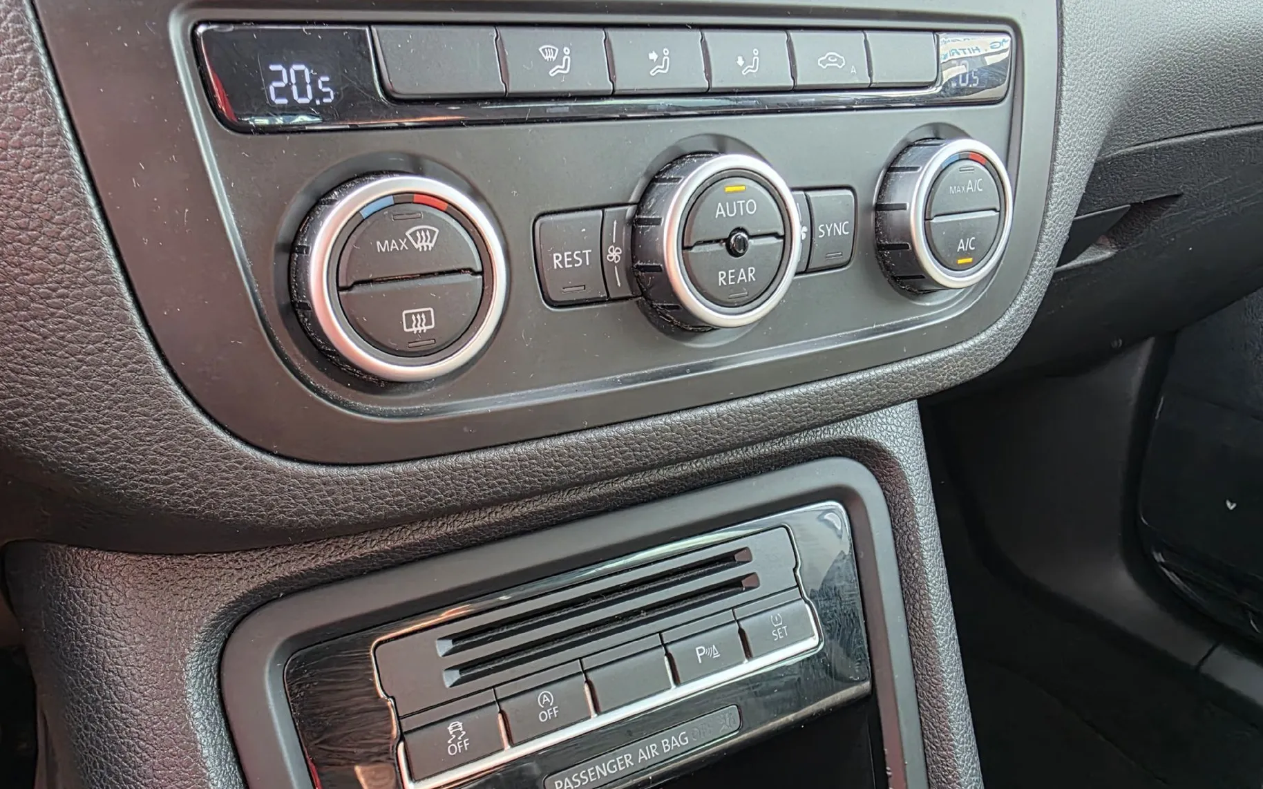 Zunanja slika - VW Sharan - 2.0 TDI BMT Comfortline.7 sedežev. SAMO 180412 KM - 16