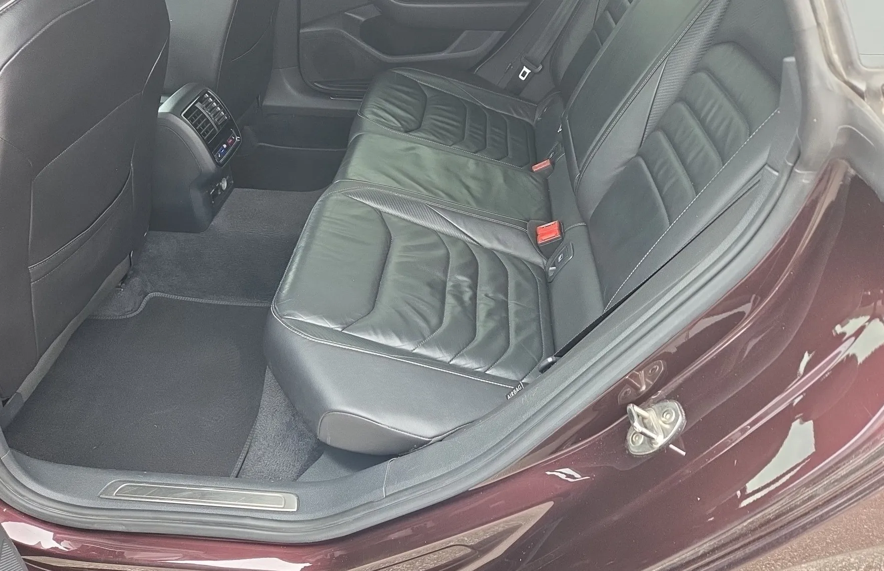 Zunanja slika - VW Arteon - 2.0 TSI avt. 140kW R-Line rezerviran - 10