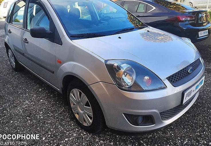 Zunanja slika - Ford Fiesta - Comfort 5 vrat 1.3 70 KM-AVTO.KLIMA-SERVO - 3