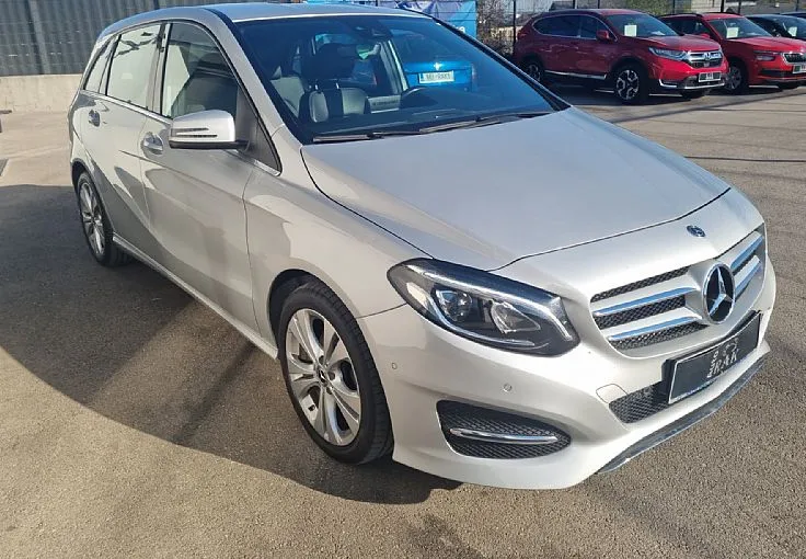 Zunanja slika - Mercedes-Benz B-Razred - B 200 d GRET. SEDEŽEV, LED - 4