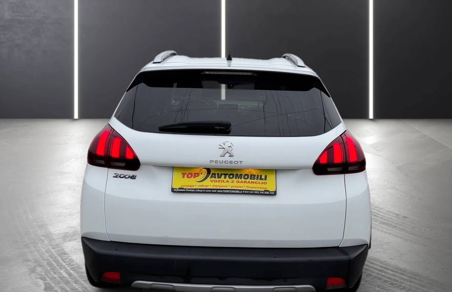 Zunanja slika - Peugeot 2008 - 1.2 PureTech SLOVENSKI 1.LASTNIK BI-XENON NAVI P - 5