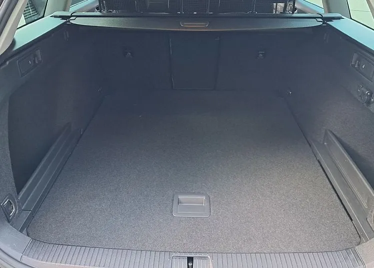 Zunanja slika - VW Passat - Variant .2.0 TDI Business 110kW-150KM DSG - 11