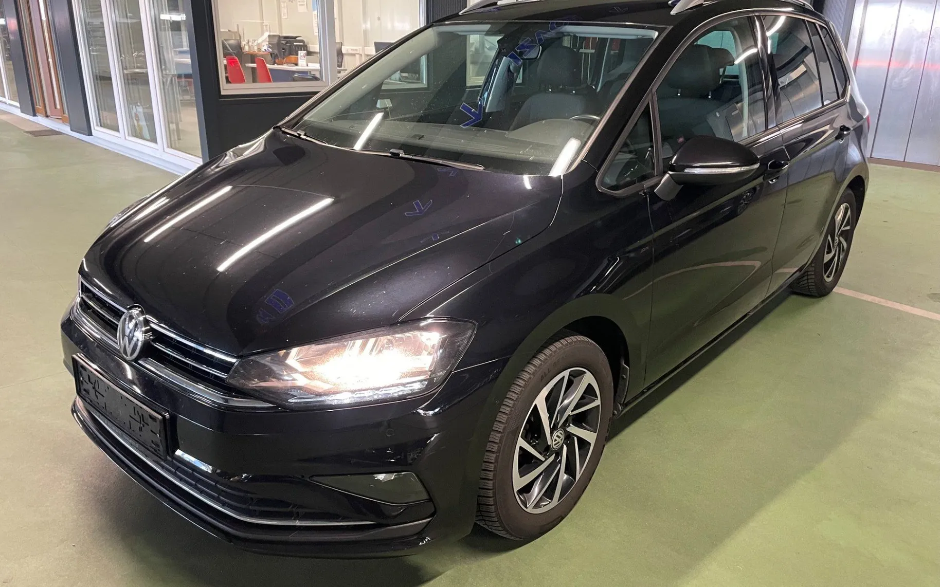Zunanja slika - Volkswagen Golf - 1.5 TSI ACT Comfortline NAVI.2XPDC.OGR.SEDEŽ - 1