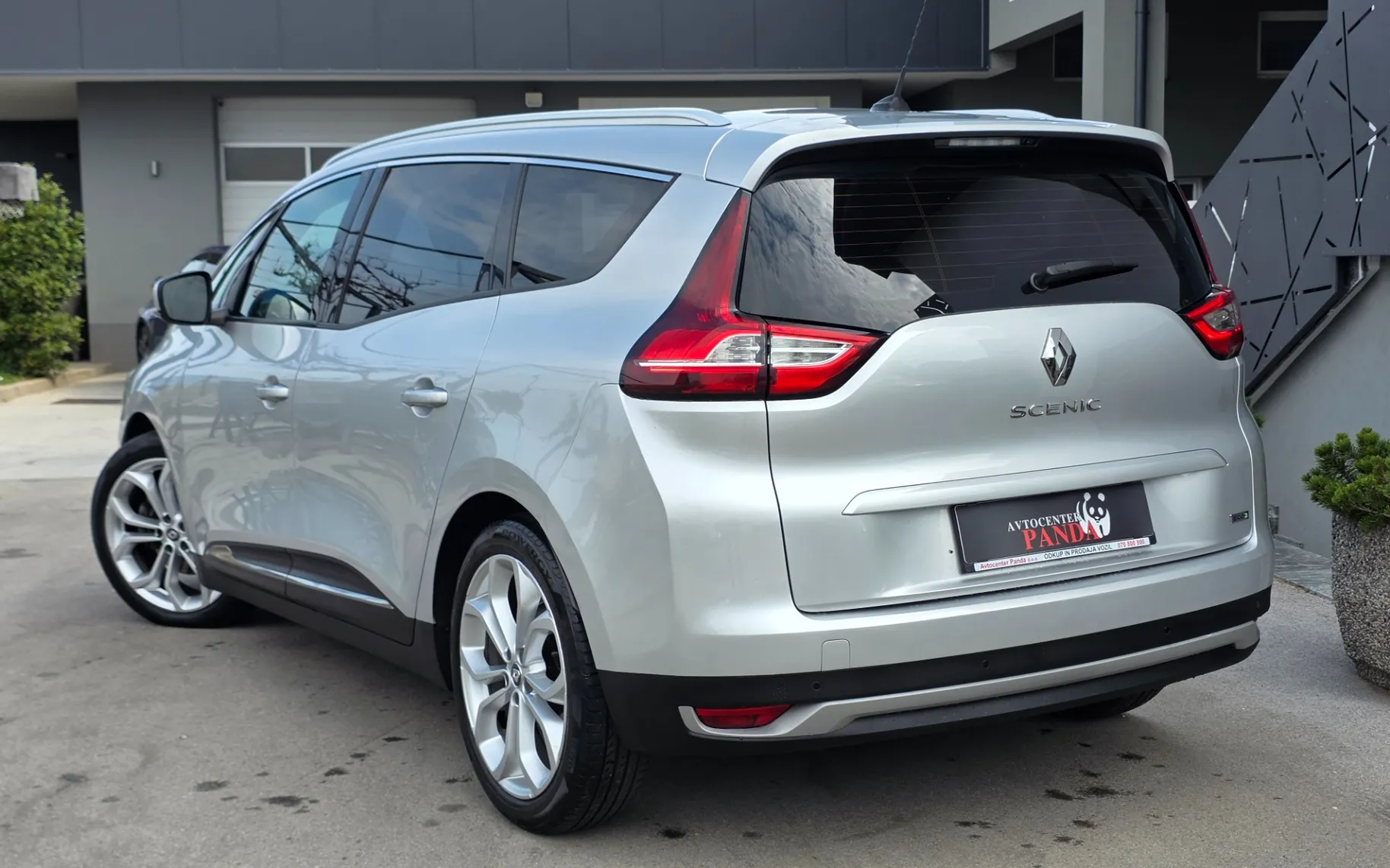 Zunanja slika - Renault Scénic - Grand  dCi 110 Energy Zen - 3