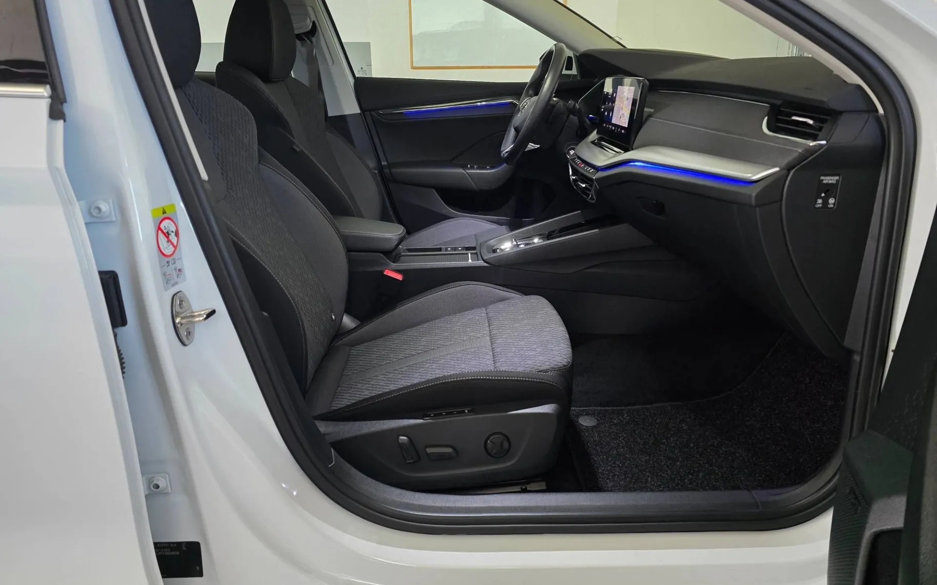 Notranja slika - Škoda Octavia - Combi 2.0 TDI Style DSG - Matrix.DCC.HUD.Canton .. - 17