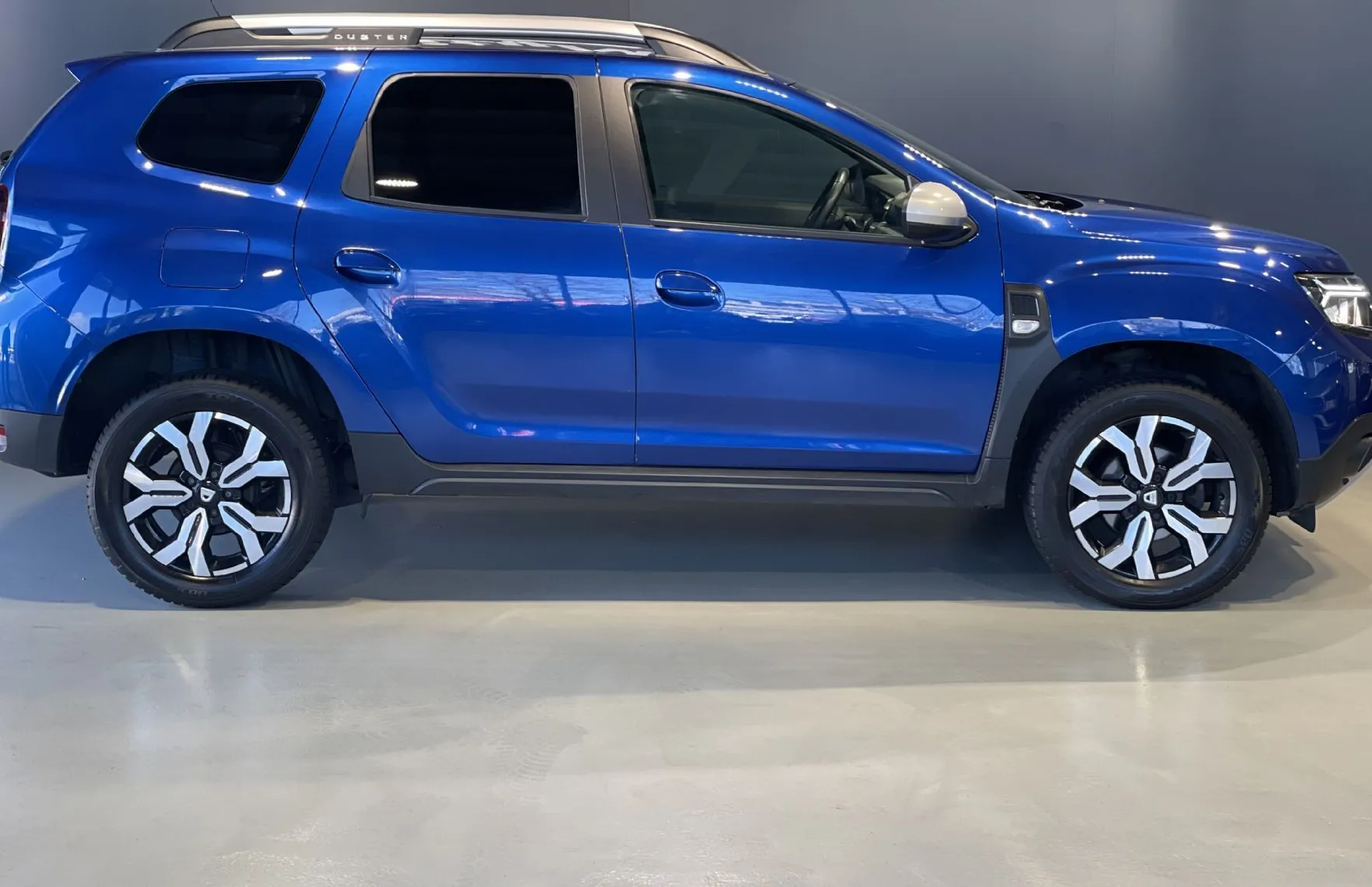 Zunanja slika - Dacia Duster - 1.5DCI-NAVIGACIJA-KEYLESS-KAMERA-LED-ALU-76000KM - 6