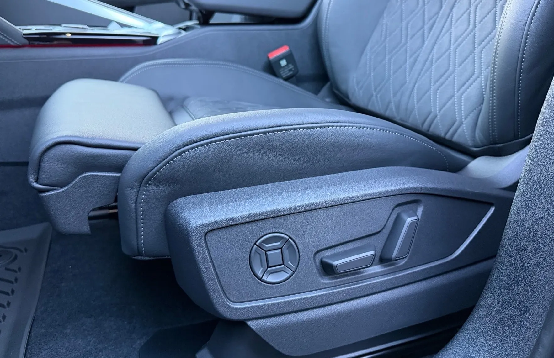 Zunanja slika - Audi Q5 - TFSI quattro 150kW - 17