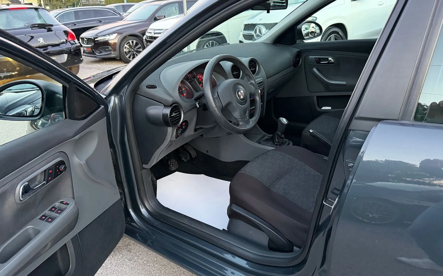 Zunanja slika - Seat Ibiza - 1.4 TDI STYLE 2.LASTNICA KLIMA ALU 16 - 13