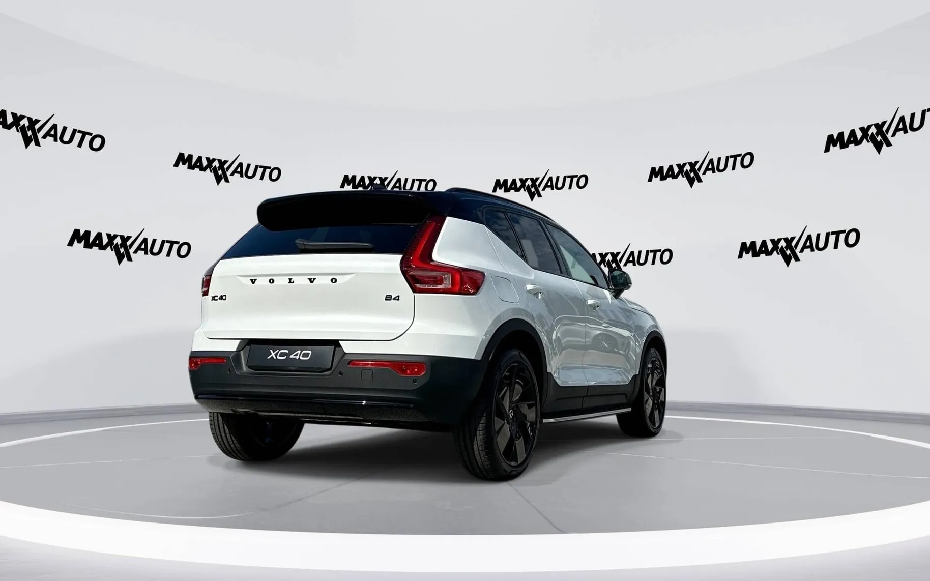 Zunanja slika - Volvo XC40 - B4P Ultra Black Edition Avt. - 5