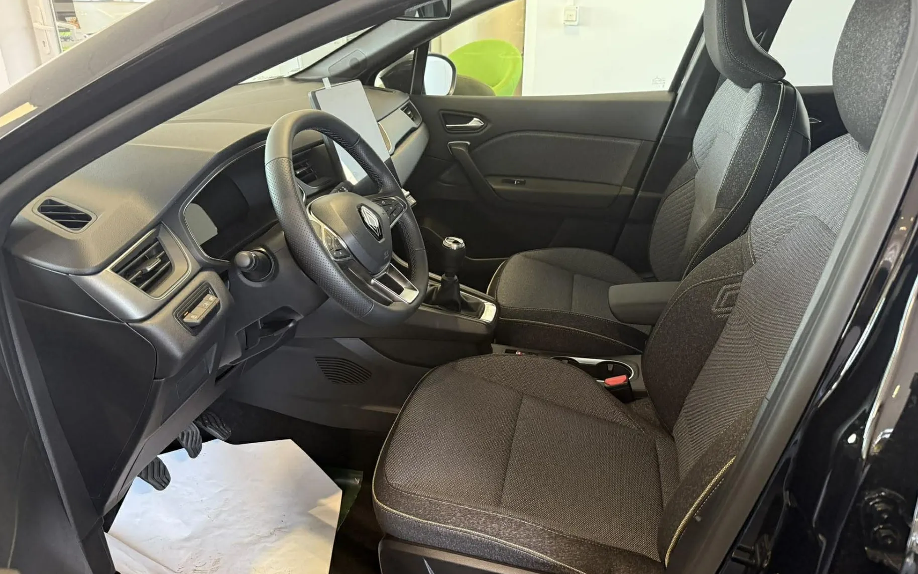 Zunanja slika - Renault Captur - TCe 140 TECHNO AKCIJA ZALOGA - 9