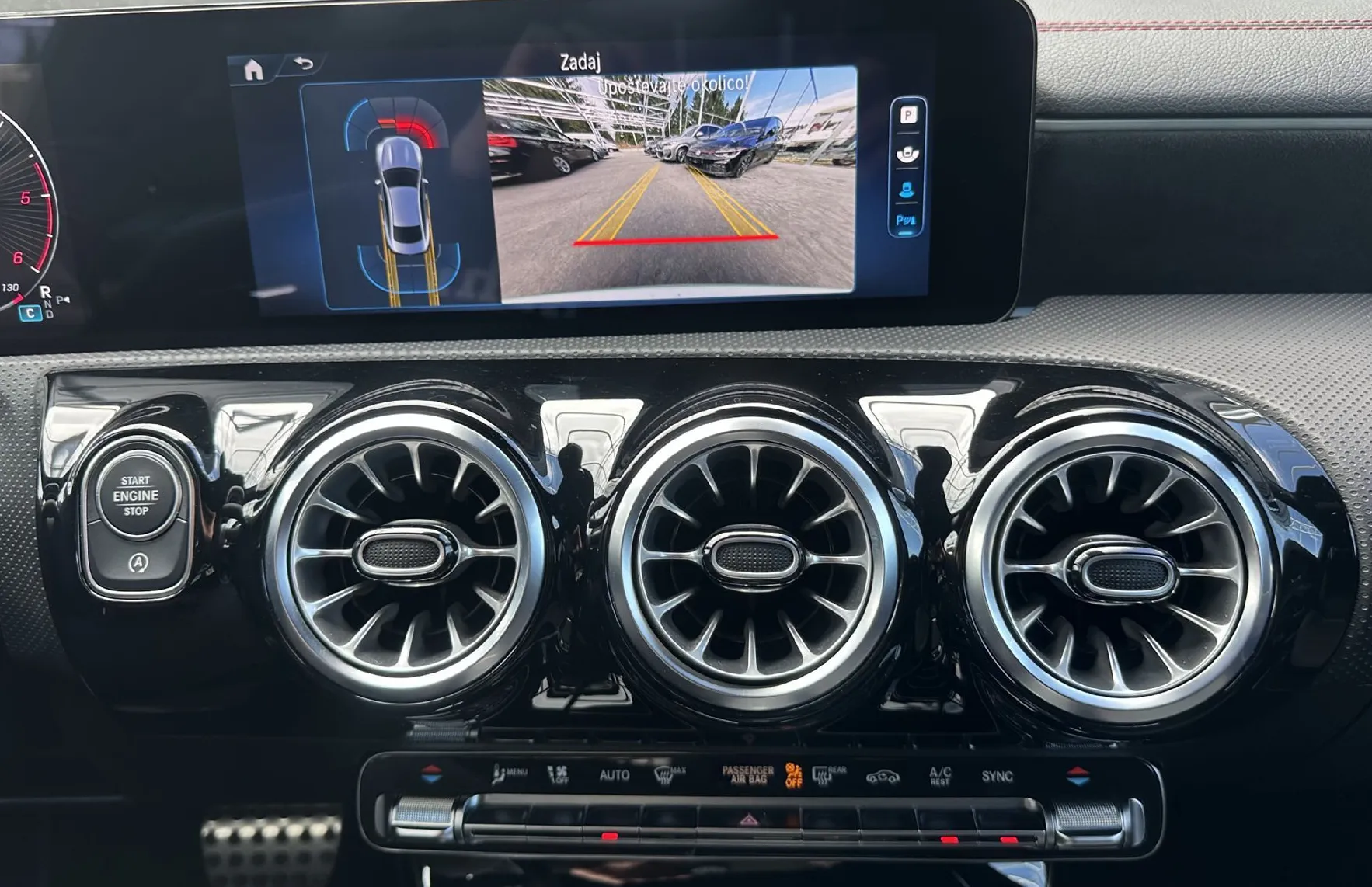 Zunanja slika - Mercedes-Benz CLA-Razred - 200d AVT. AMG-NIGHT-KEYLESS-KAMERA-PDC-NAVI-18COL - 14