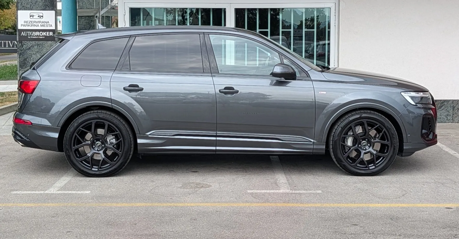 Zunanja slika - Audi Q7 - 55e S line Matrix Laser panorama Head-up - 3