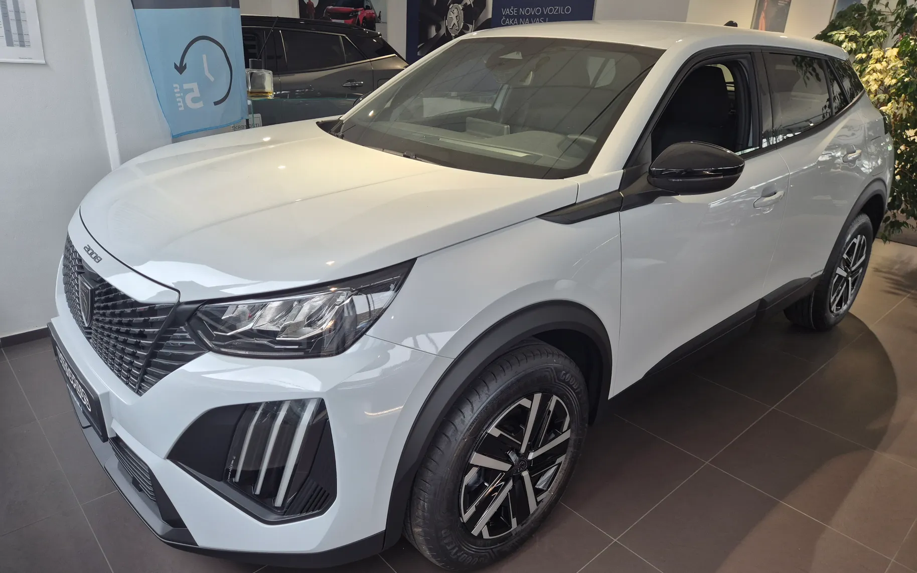 Zunanja slika - Peugeot 2008 - ACTIVE PACK PureTech 100 - 5
