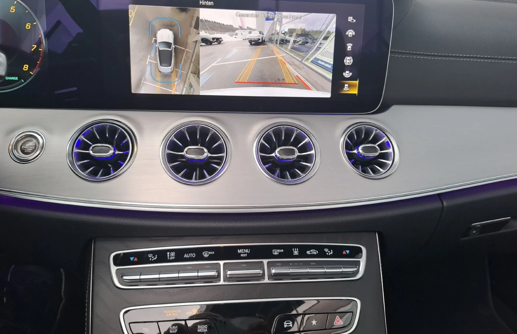 Zunanja slika - Mercedes-Benz E-Razred - E200 AMG LINE AVTOMATIK-BURMESTER HI-FI-KOT NOV - 15