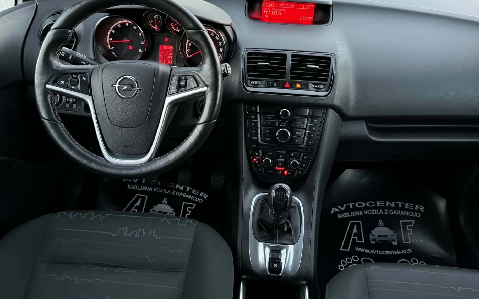 Notranja slika - Opel Meriva - 1.4-COSMO-124.000km-KREDIT BREZ POLOGA-ODLIČEN- - 9