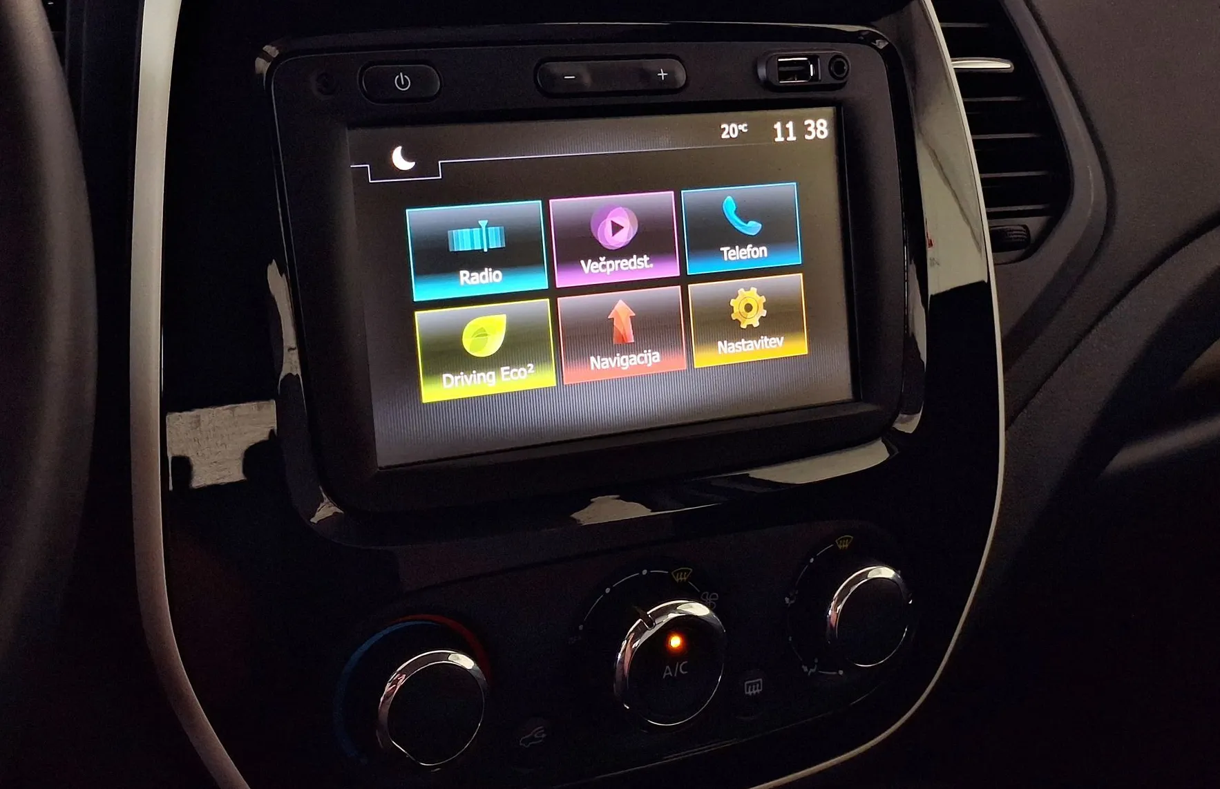 Zunanja slika - Renault Captur - TCe 90 Outdoor•Slovensko vozilo•1.Lastnik•... - 14