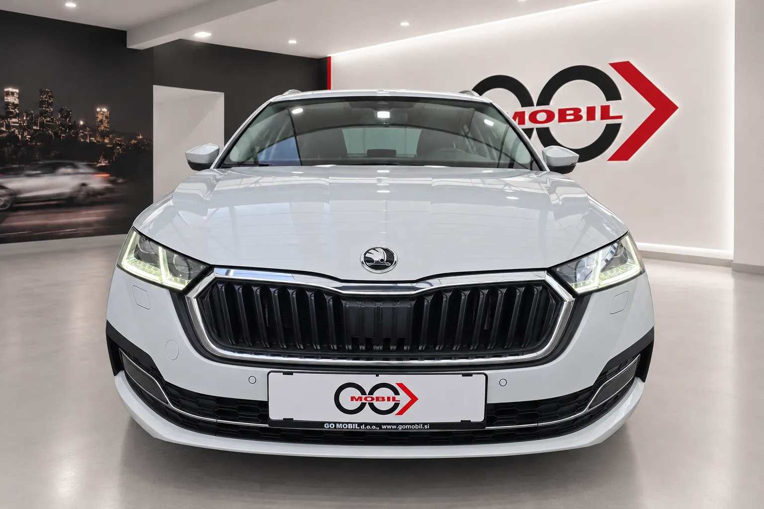 Zunanja slika - Škoda Octavia - Combi 2.0 TDI Style DSG- Matrix.panorama.HUD.asist - 2