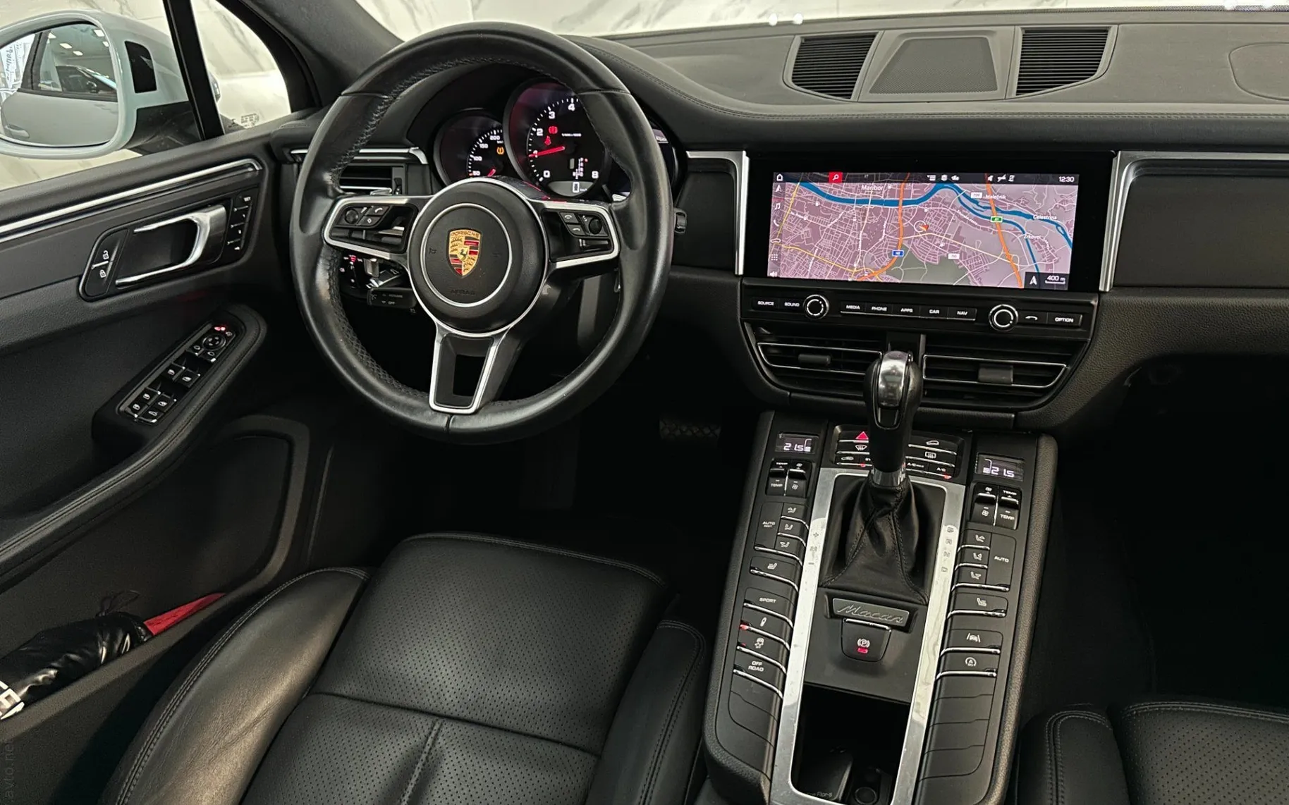 Notranja slika - Porsche Macan - 2.0 PDK |Panorama|Kamera|Tempomat|Memory|Gretje|.. - 12