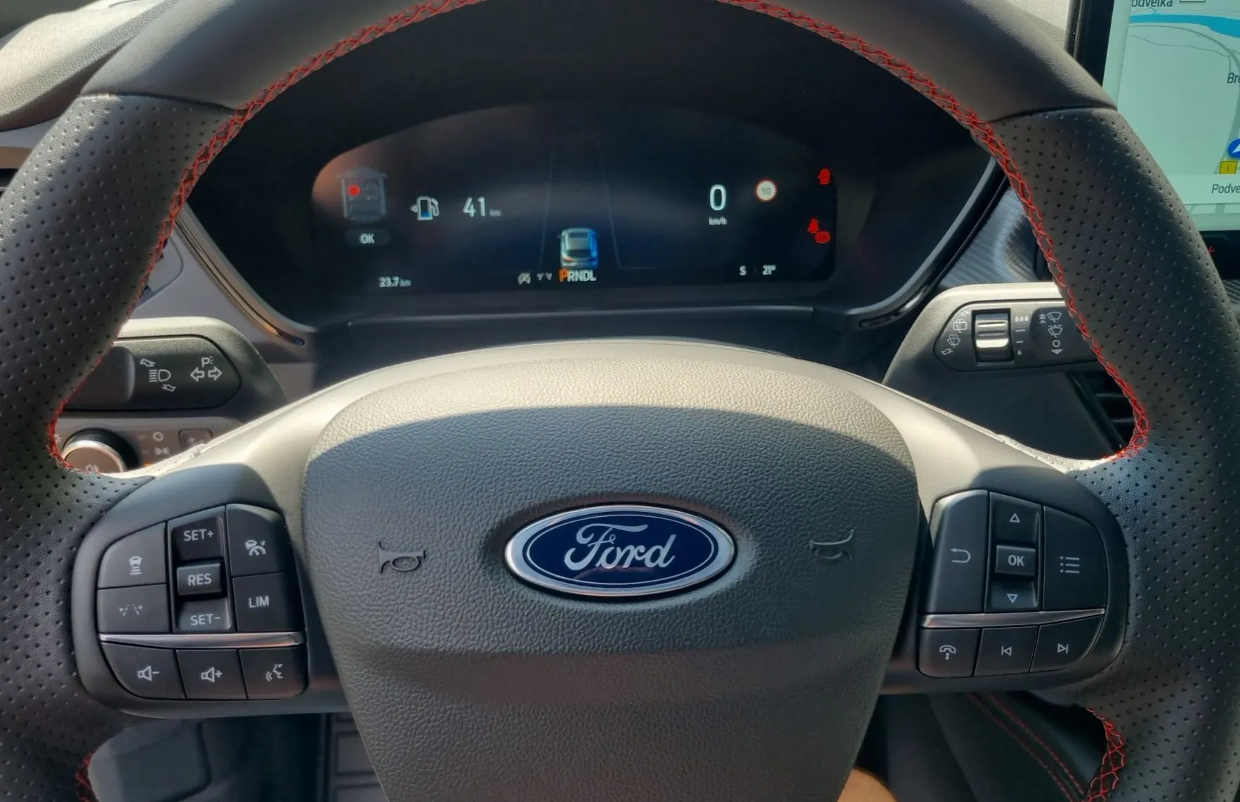 Zunanja slika - Ford Kuga - St-Line X 1.5 EcoBoost 186KM A8 - 14