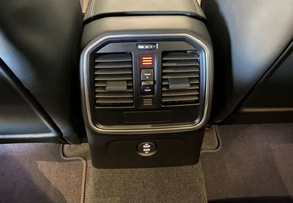 Zunanja slika - Porsche Macan - 2.0 PASM+Sport Chrono+Panorama+Porsche Approved - 16