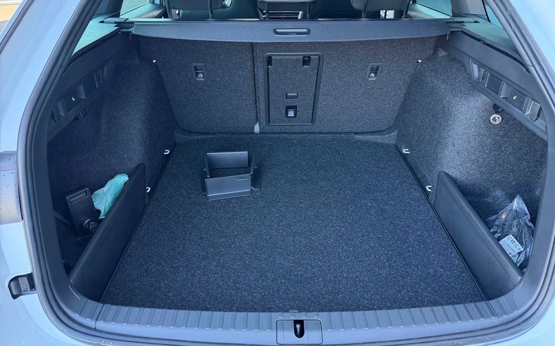 Notranja slika - Škoda Octavia - Combi 2.0 TDI Family Sportline DSG... - 12