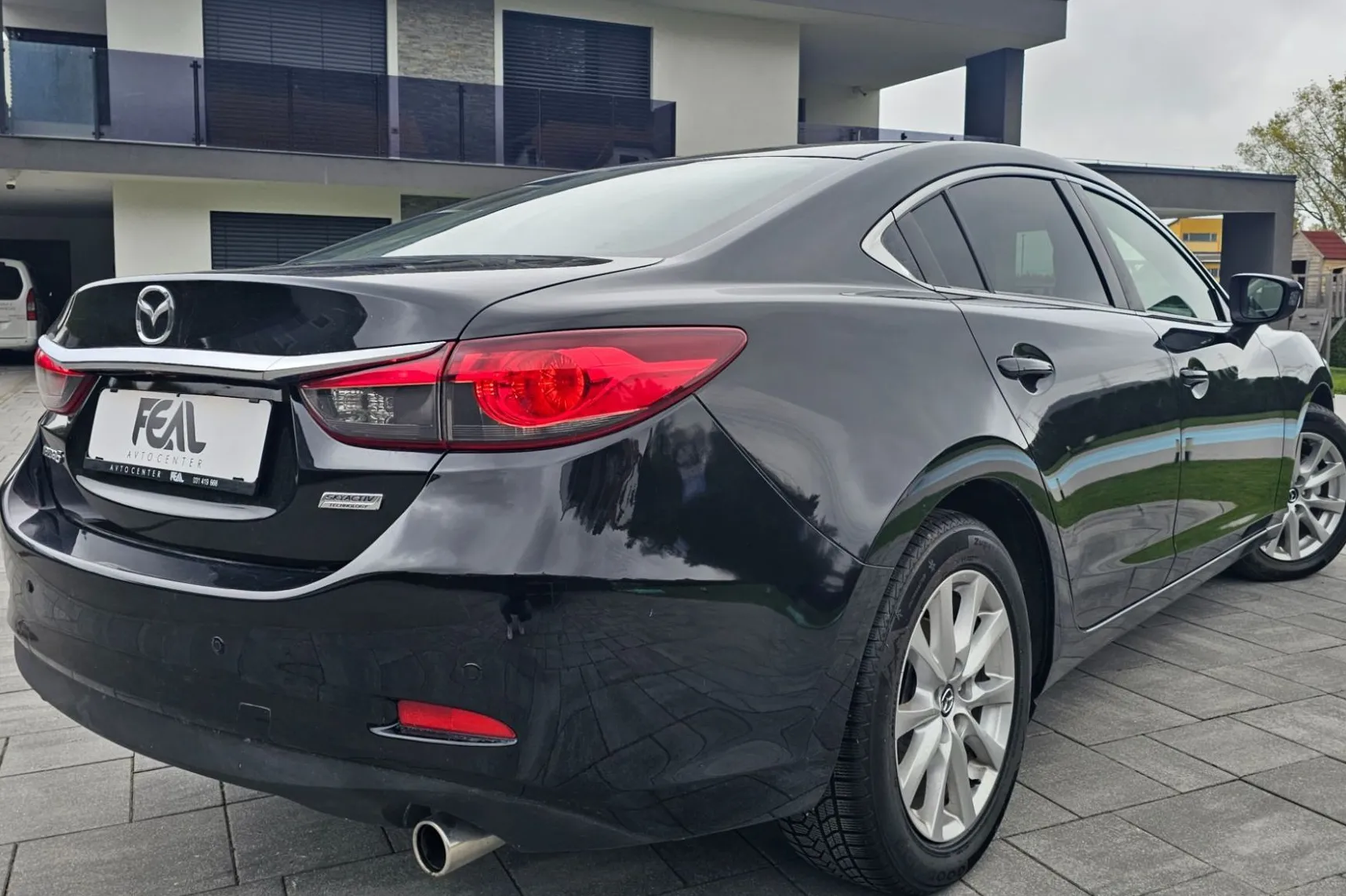 Zunanja slika - Mazda Mazda6 - 2.2 DIZEL-1 LASTNIK-156.000KM-LIMUZINA-SERVISNA - 4