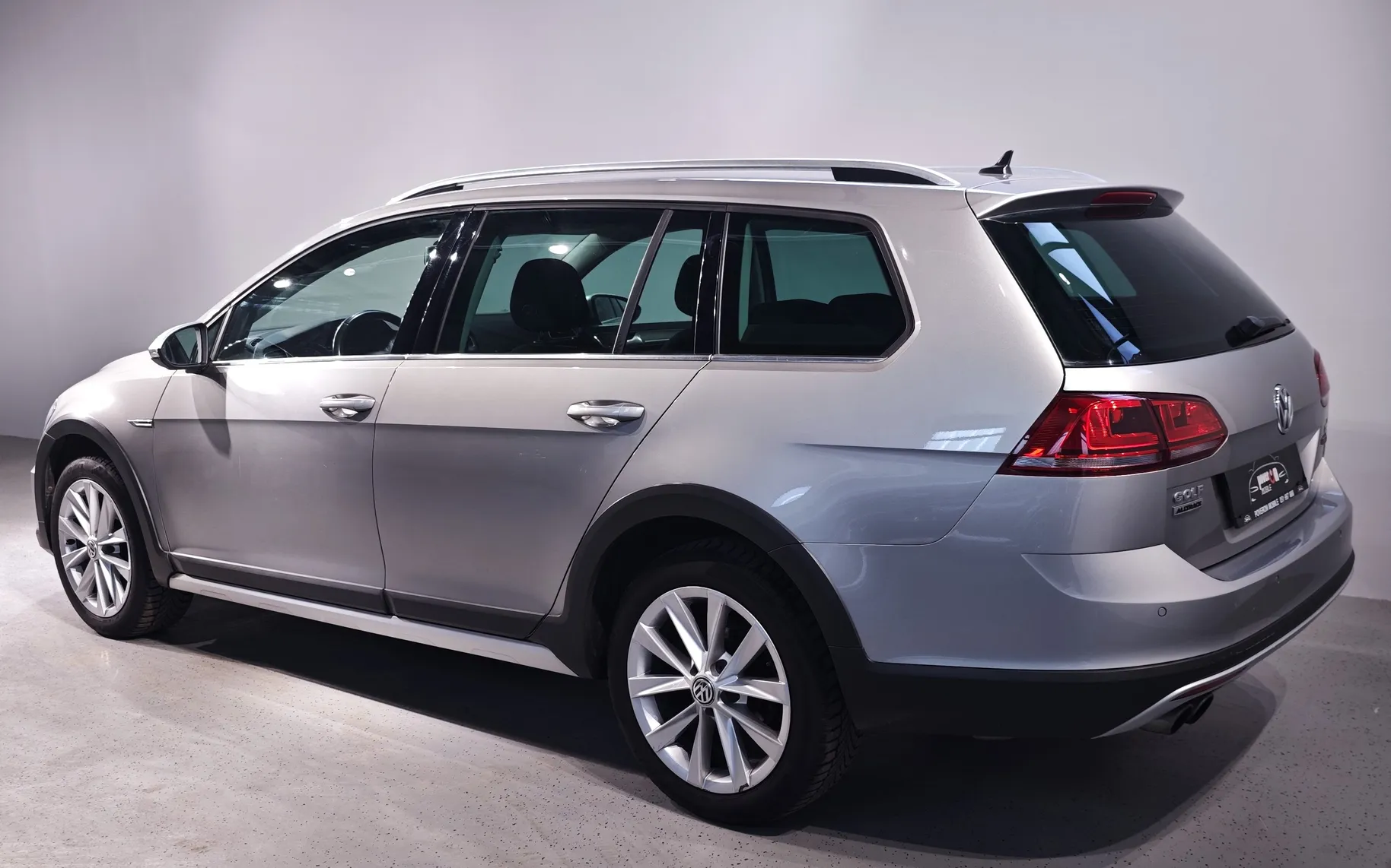 Zunanja slika - VW Golf - Variant 1.6TDI BMT 4MOTION Alltrack 81kW NAVI ALU XENON - 3