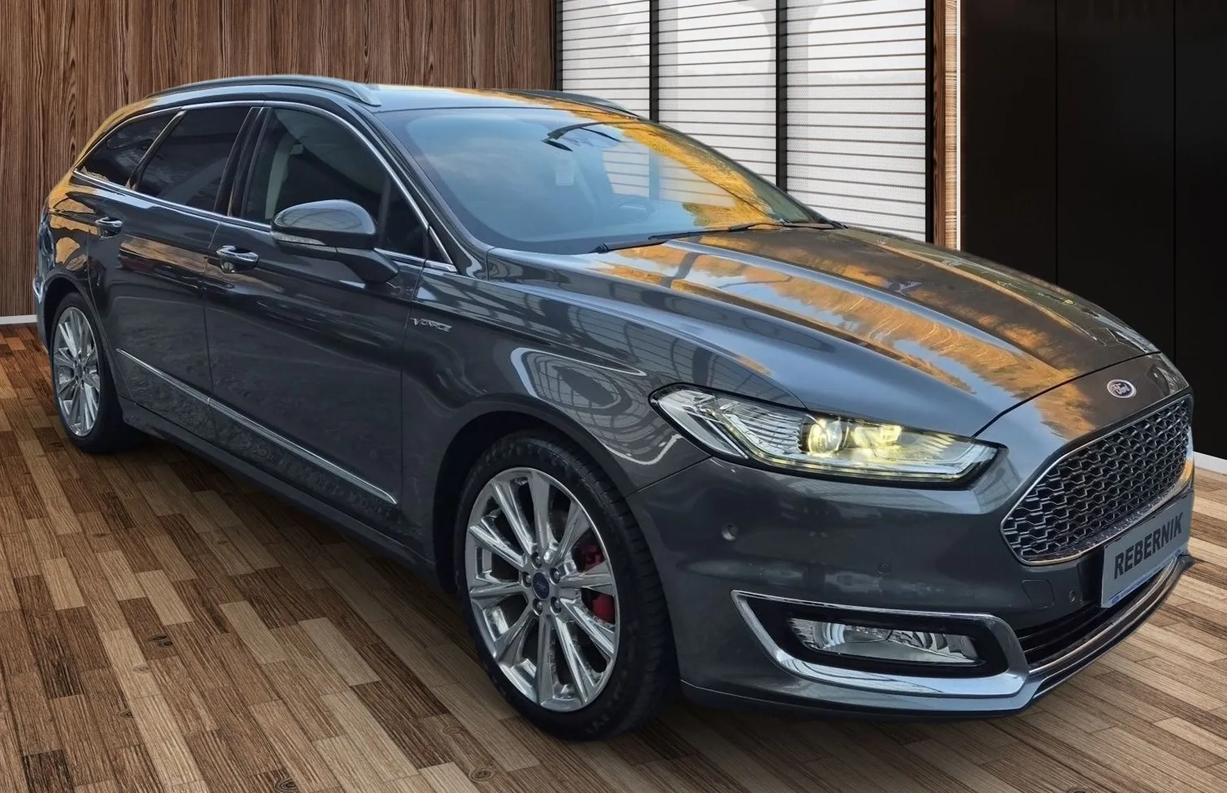 Zunanja slika - Ford Mondeo - Karavan Vignale 2.0 TDCi 210PS Bi-Turbo Powershift - 2
