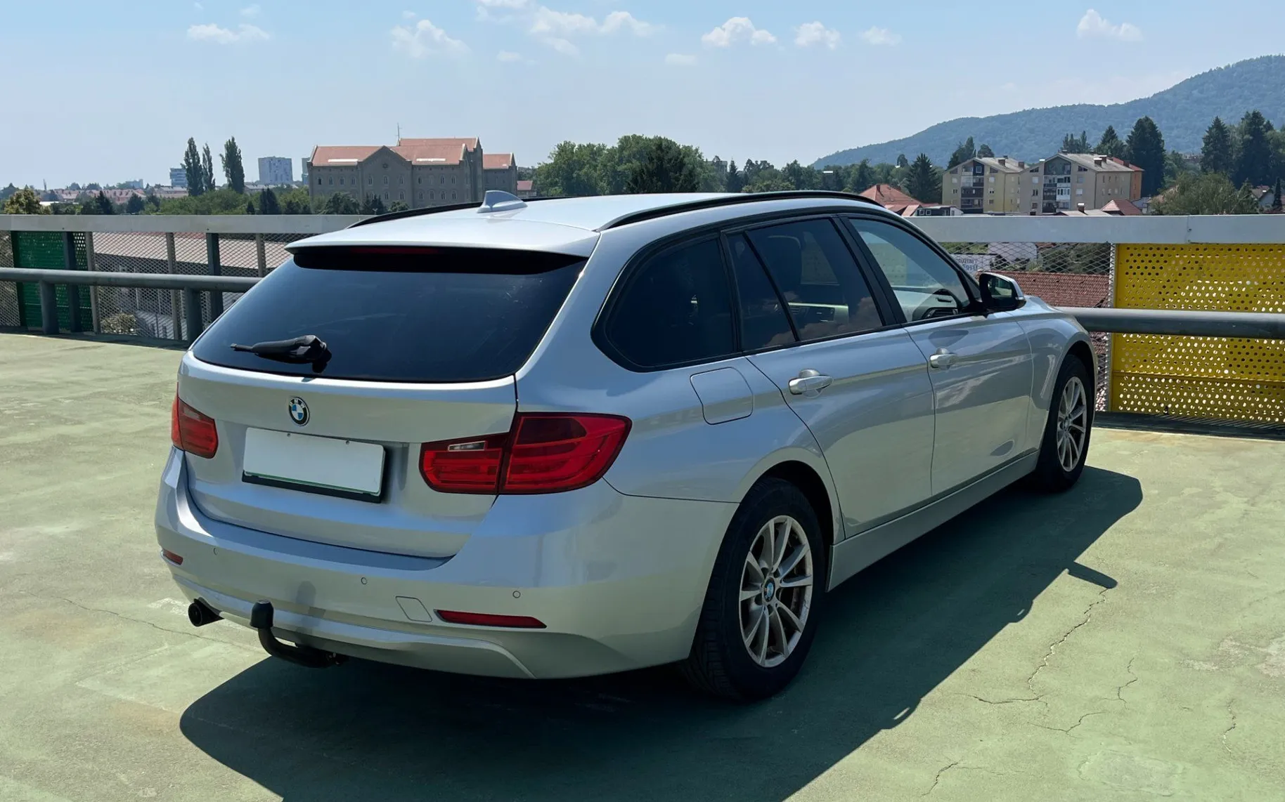 Zunanja slika - BMW Serija 3 - 318d xDrive Touring NAVI. 2X PDC. TEMPOM - 5