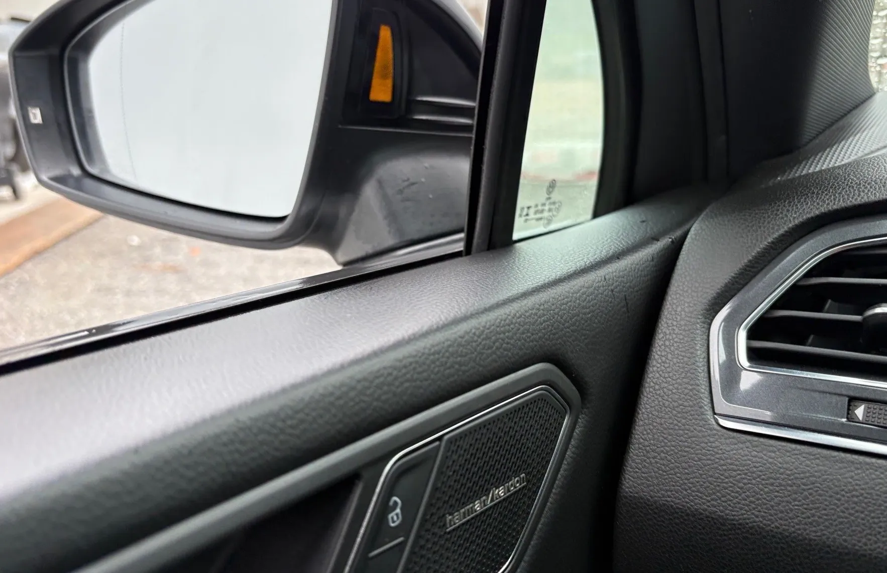 Zunanja slika - VW Tiguan Allspace - 2.0 TDI 4MOTION R-Line-SLO-Panorama-DCC-Mrtvi kot - 15