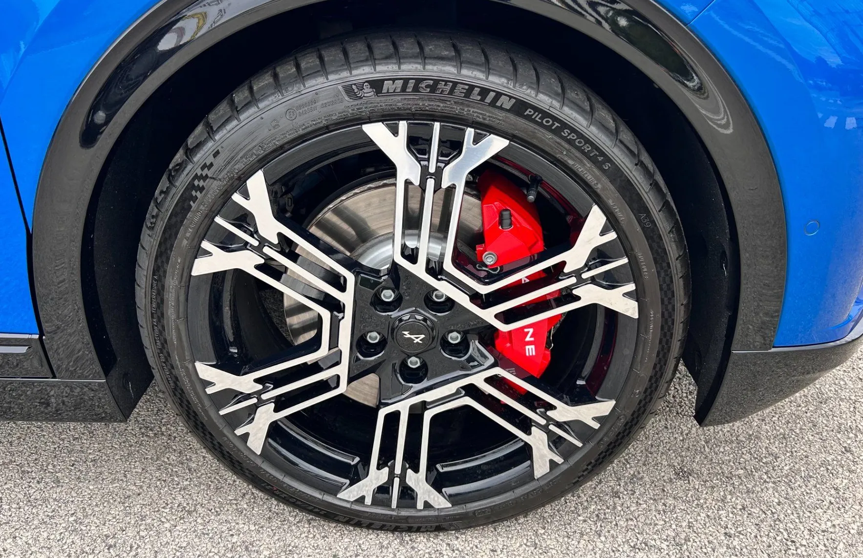 Zunanja slika - Alpine A390 - GT - 6