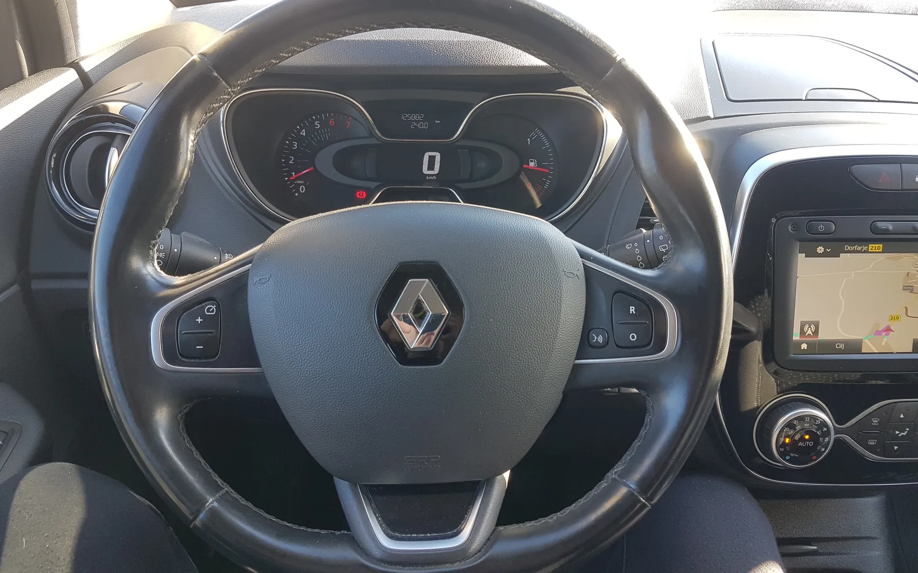 Zunanja slika - Renault Captur - TCe 130 Intens - SLO - 1. LASTNIK - 5
