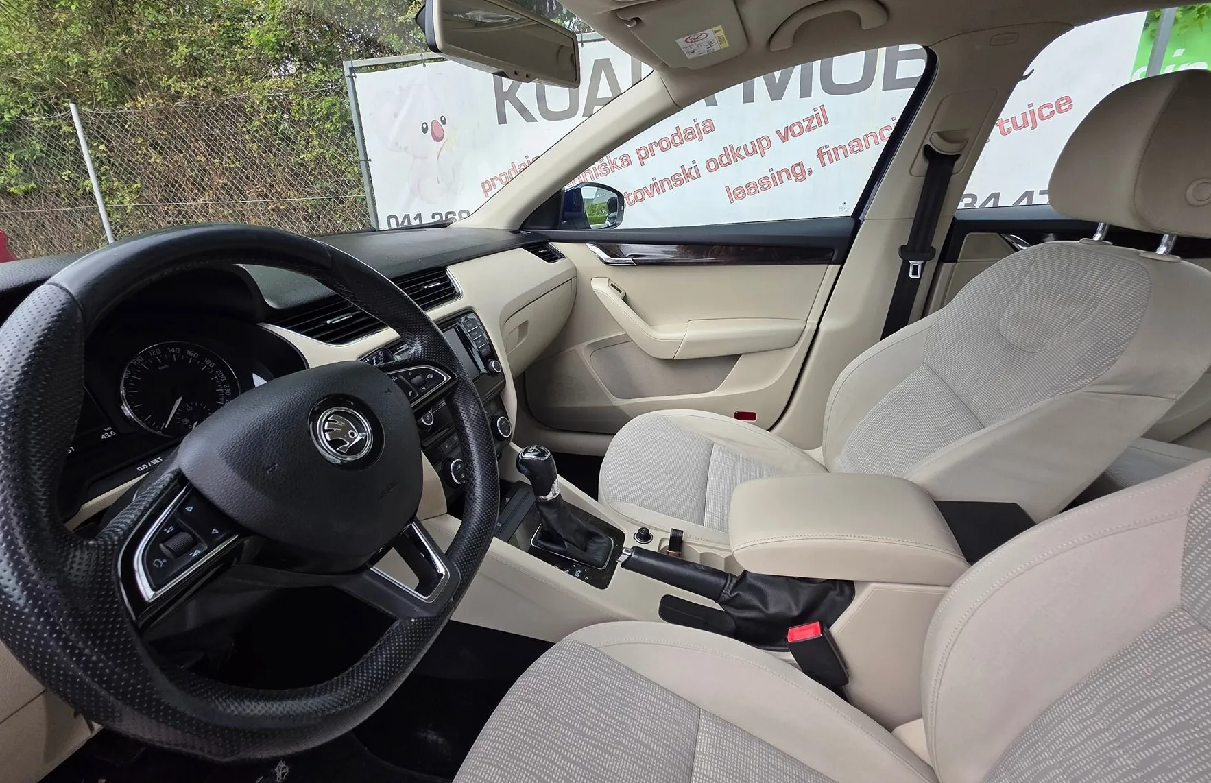 Zunanja slika - Škoda Octavia - COMBI 1.6 TDI STYLE DSG ALU PLATIŠČA-1.LASTNIK-SLO - 10