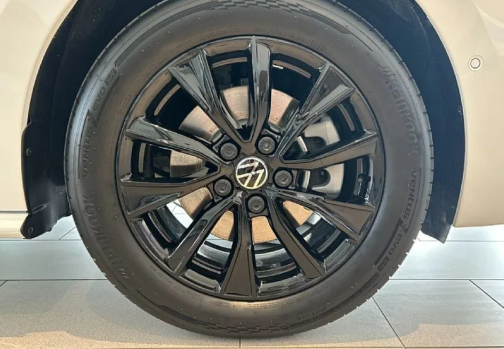 Zunanja slika - Volkswagen Multivan - Edition 2.0 TDI DSG-ZALOGA-EASY OPEN-KLJUKA-USNJE - 12
