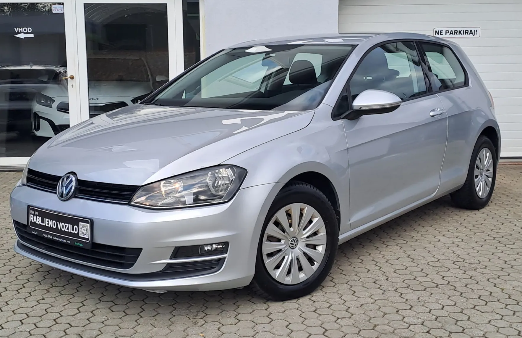 Zunanja slika - Volkswagen Golf - 1.2 TSI BMT Trendline - 1