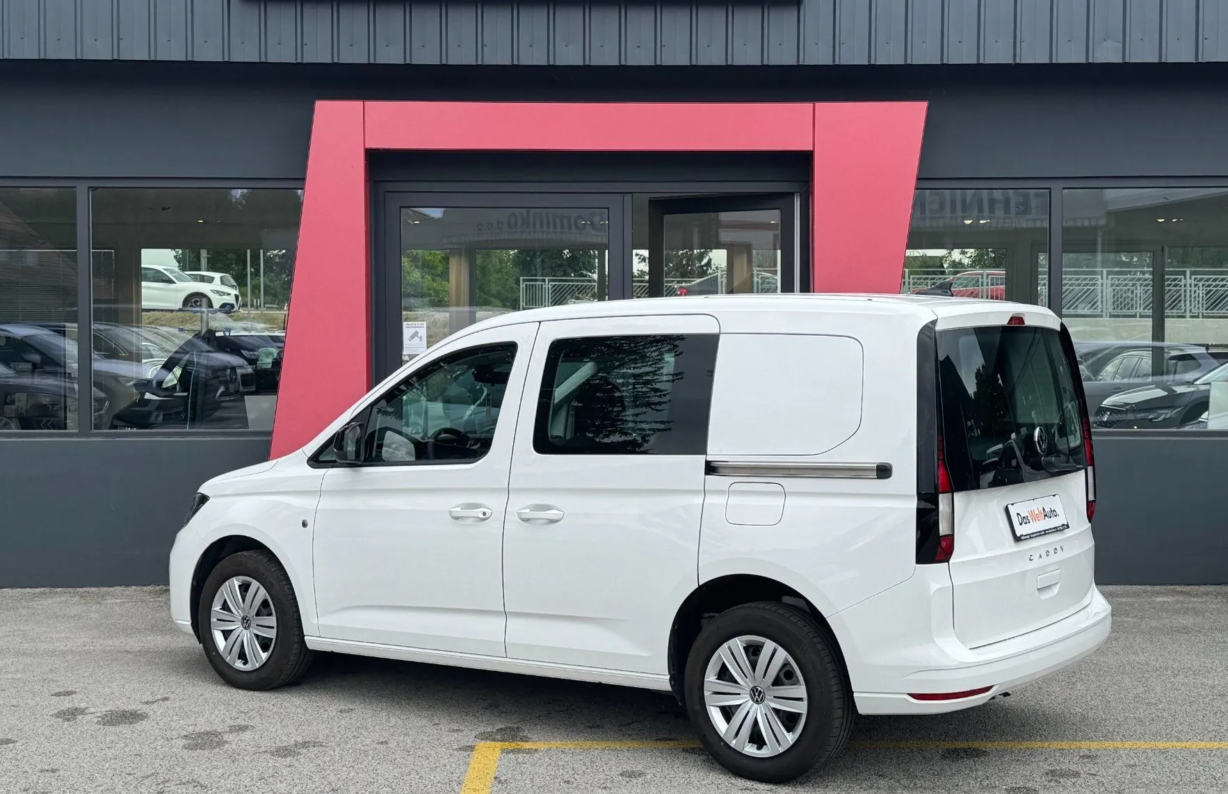Zunanja slika - Volkswagen Caddy - 2.0 TDI Life N1 - 6