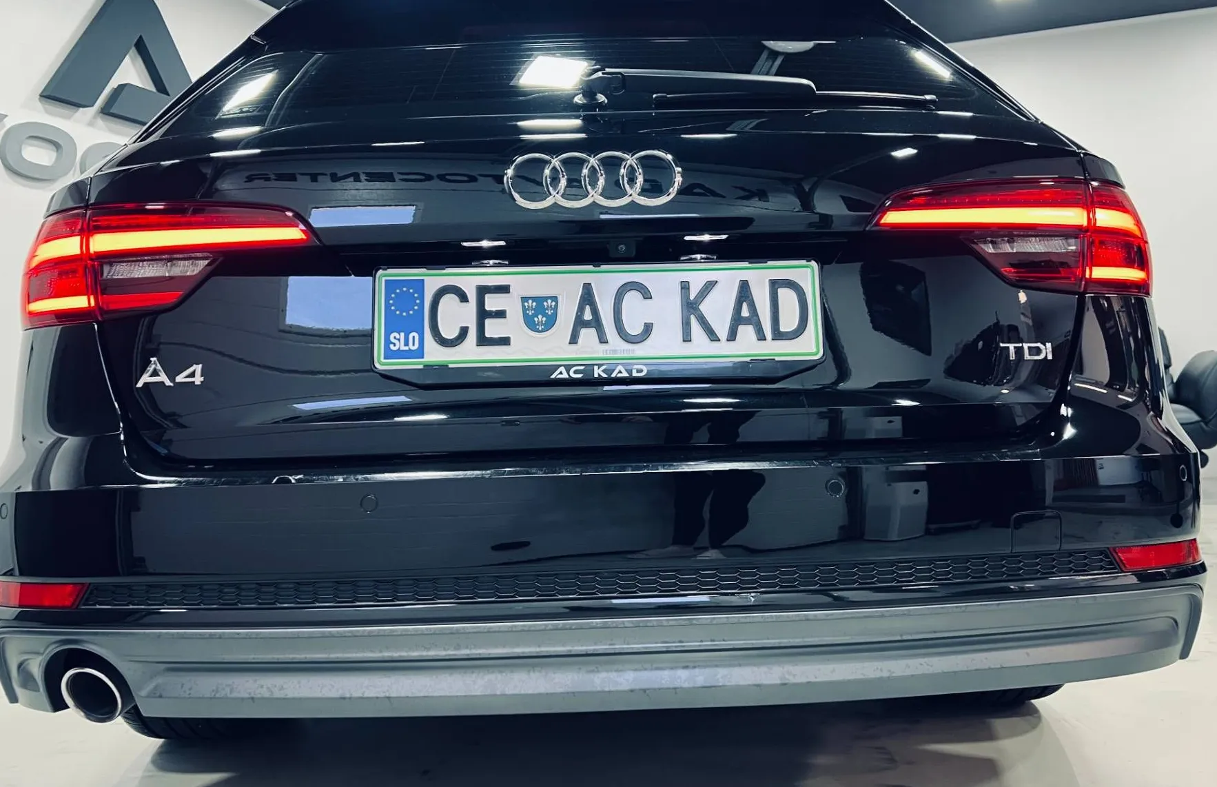 Zunanja slika - Audi A4 - Avant 2.0 TDI S tronic S-Line110  150  VIRTUAL-ALU19 - 6