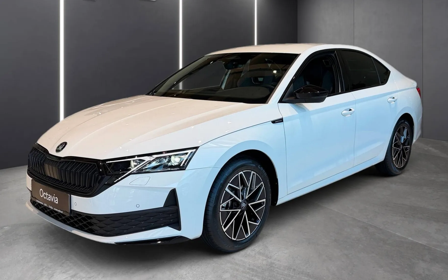 Zunanja slika - Škoda Octavia - 1.5 TSI mHEV Family SPORTLINE DSG - 1