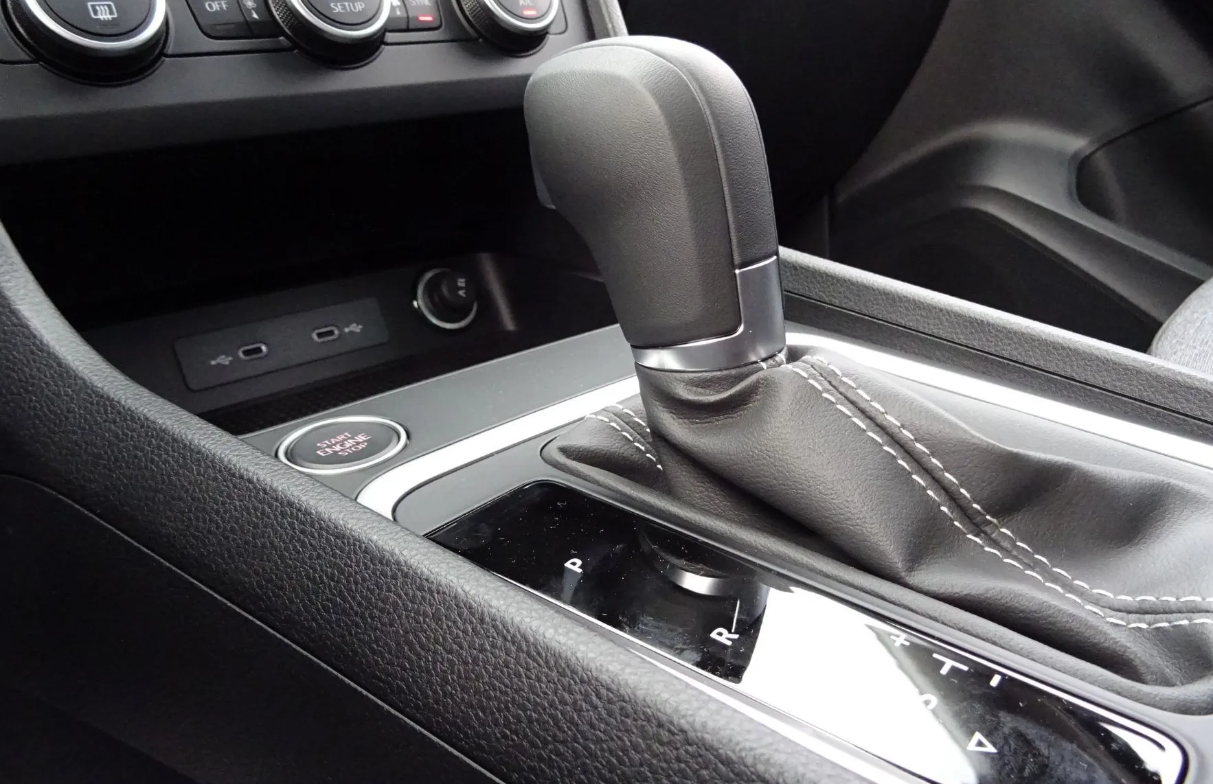 Zunanja slika - Seat Ateca - 1.5 TSI 110 KW STYLE EDITION DSG - 14