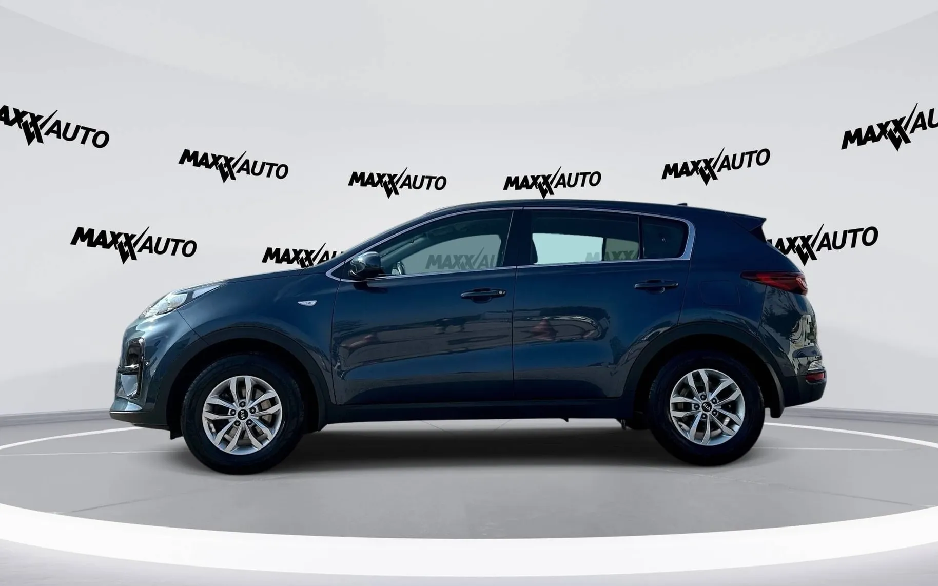 Notranja slika - KIA Sportage - 1.6 GDI LX Active ISG - 8