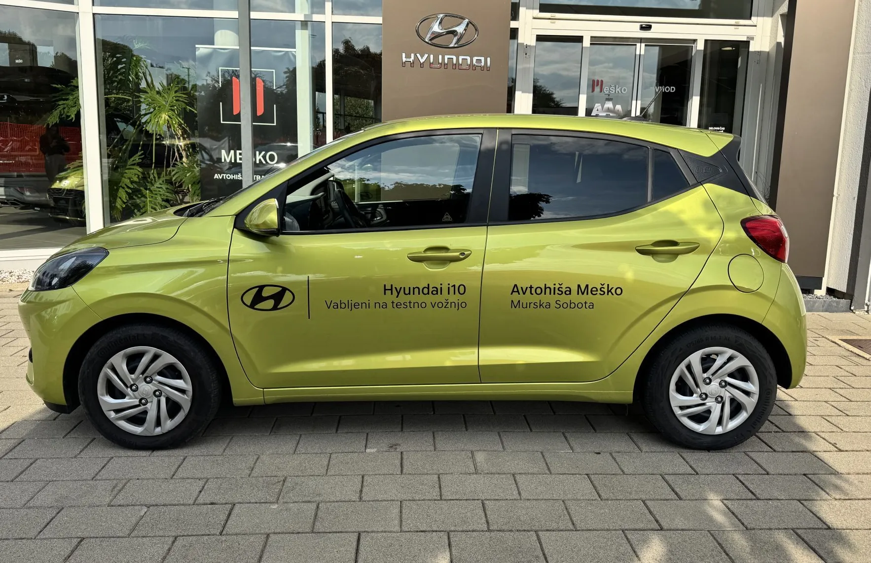 Zunanja slika - Hyundai i10 - 1.0 SLUŽBENO VOZILO - 3